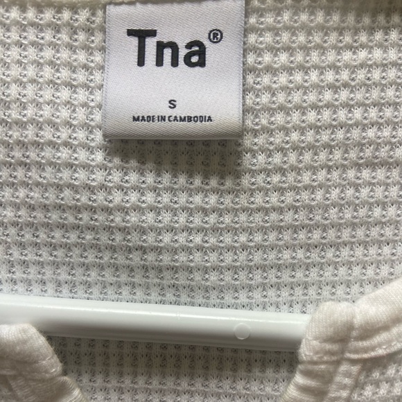 Aritzia notched thermal t shirt waffle tee white - Picture 2 of 2